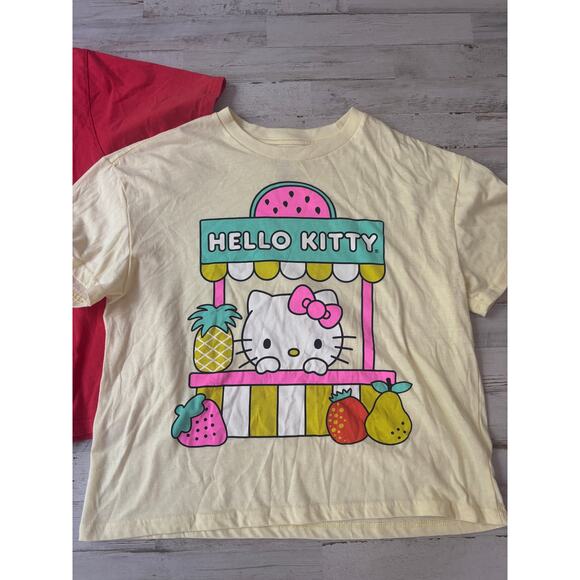 Super Cute Hello Kitty Sanrio T-shirt Tees sz M EUC - Picture 2 of 3